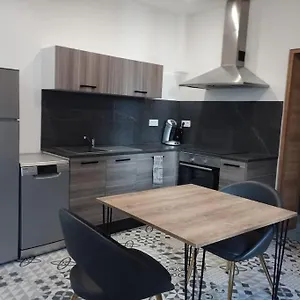 https://appartement-avec-malaucene.fr-provencehotel.com